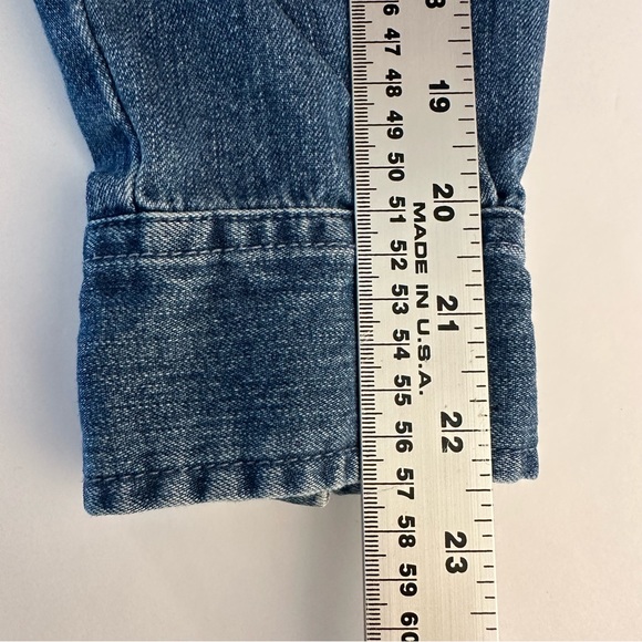 Casual Connection Women’s Denim Button Up Long Sleeves Shirt Medium - Picture 8 of 9
